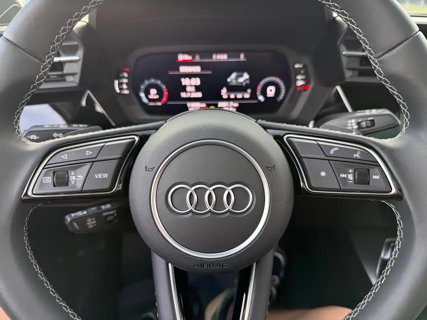Audi A3 2023 Facelift Sportback 35 TFSI Fashion Sporty Model — миниатюра 14
