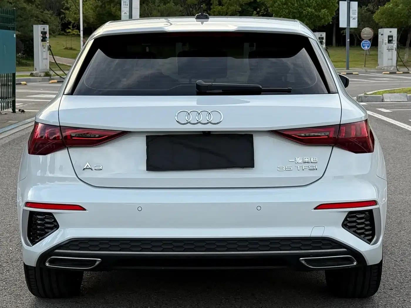 Audi A3 2023 Facelift Sportback 35 TFSI Fashion Sporty Model — миниатюра 8