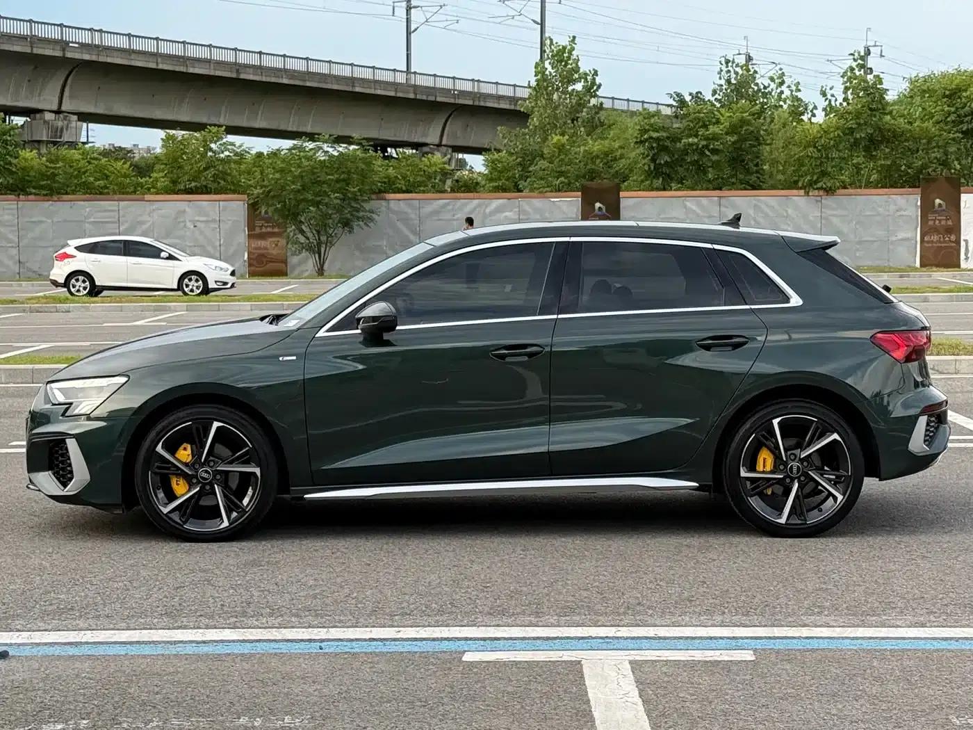 Audi A3 2023 Facelift Sportback 35 TFSI Fashion Sporty Model — миниатюра 5