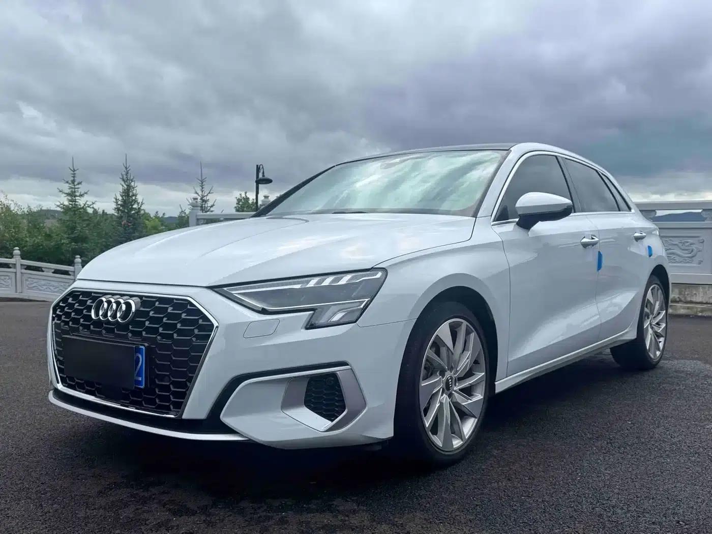 Audi A3 2021 Sportback 35 TFSI Luxury Elegance — миниатюра 1