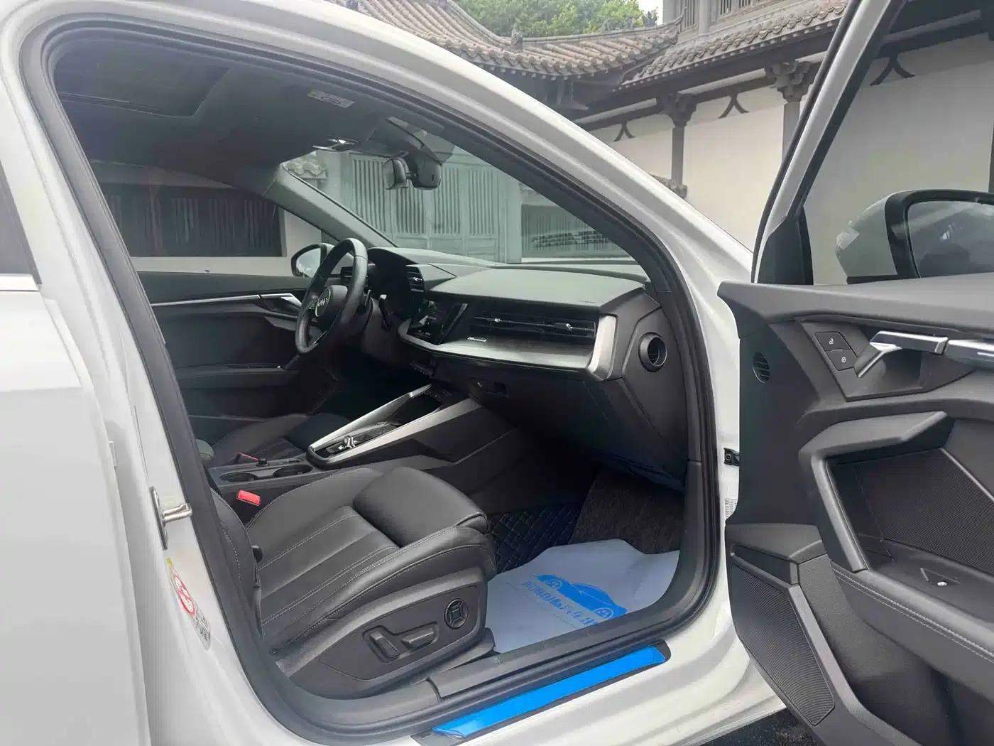 Audi A3 2021 Sportback 35 TFSI Luxury Elegance — миниатюра 10