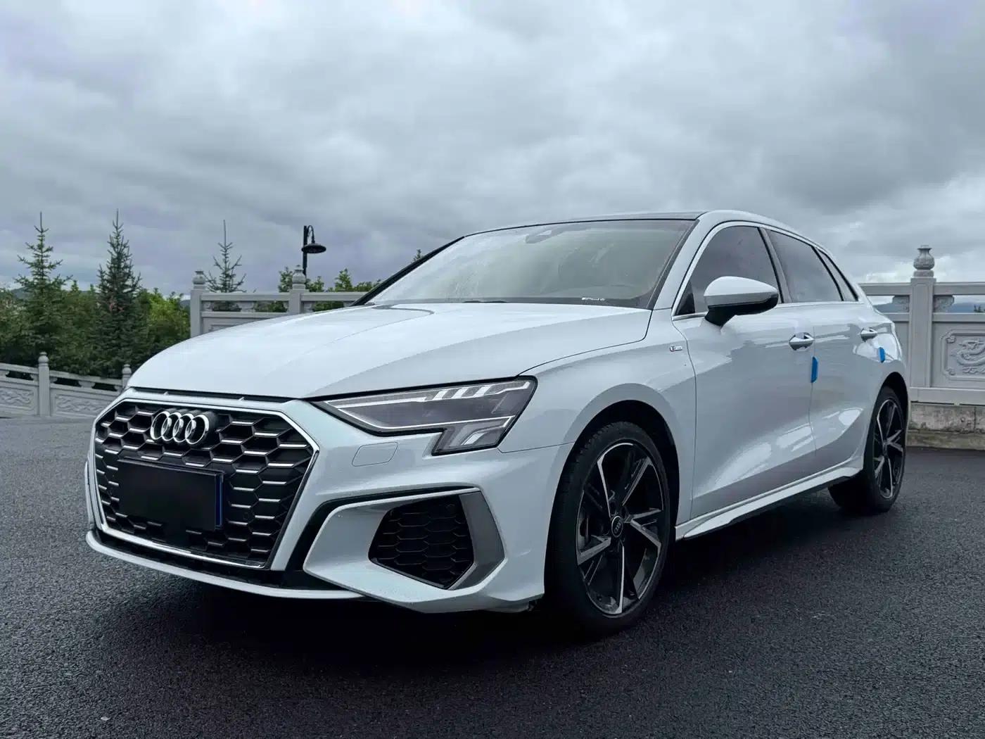 Audi A3 2022 Sportback 35 TFSI Fashion Sport — миниатюра 1