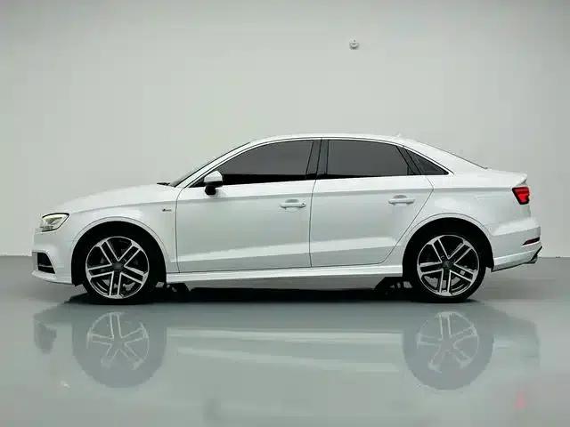Audi A3 2018 30th Anniversary Edition Limousine 35 TFSI Sport — миниатюра 14
