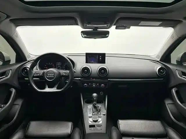 Audi A3 2018 30th Anniversary Edition Limousine 35 TFSI Sport — миниатюра 4