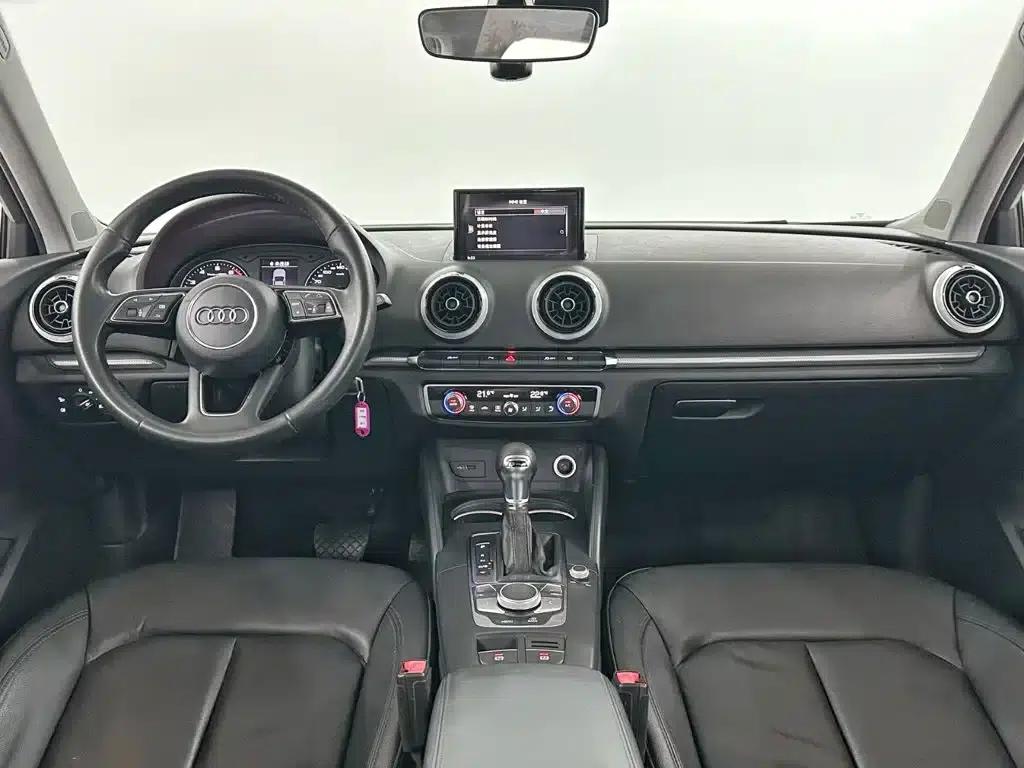 Audi A3 2018 30th Anniversary Edition Sportback 35 TFSI Fashion Edition — миниатюра 11