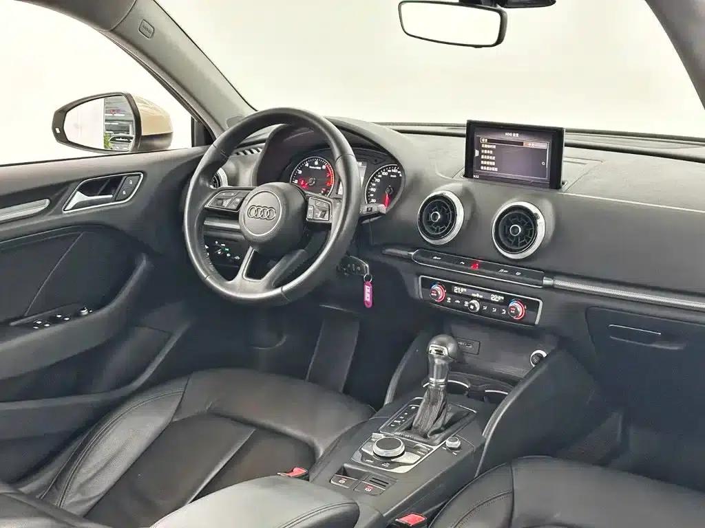 Audi A3 2018 30th Anniversary Edition Sportback 35 TFSI Fashion Edition — миниатюра 13