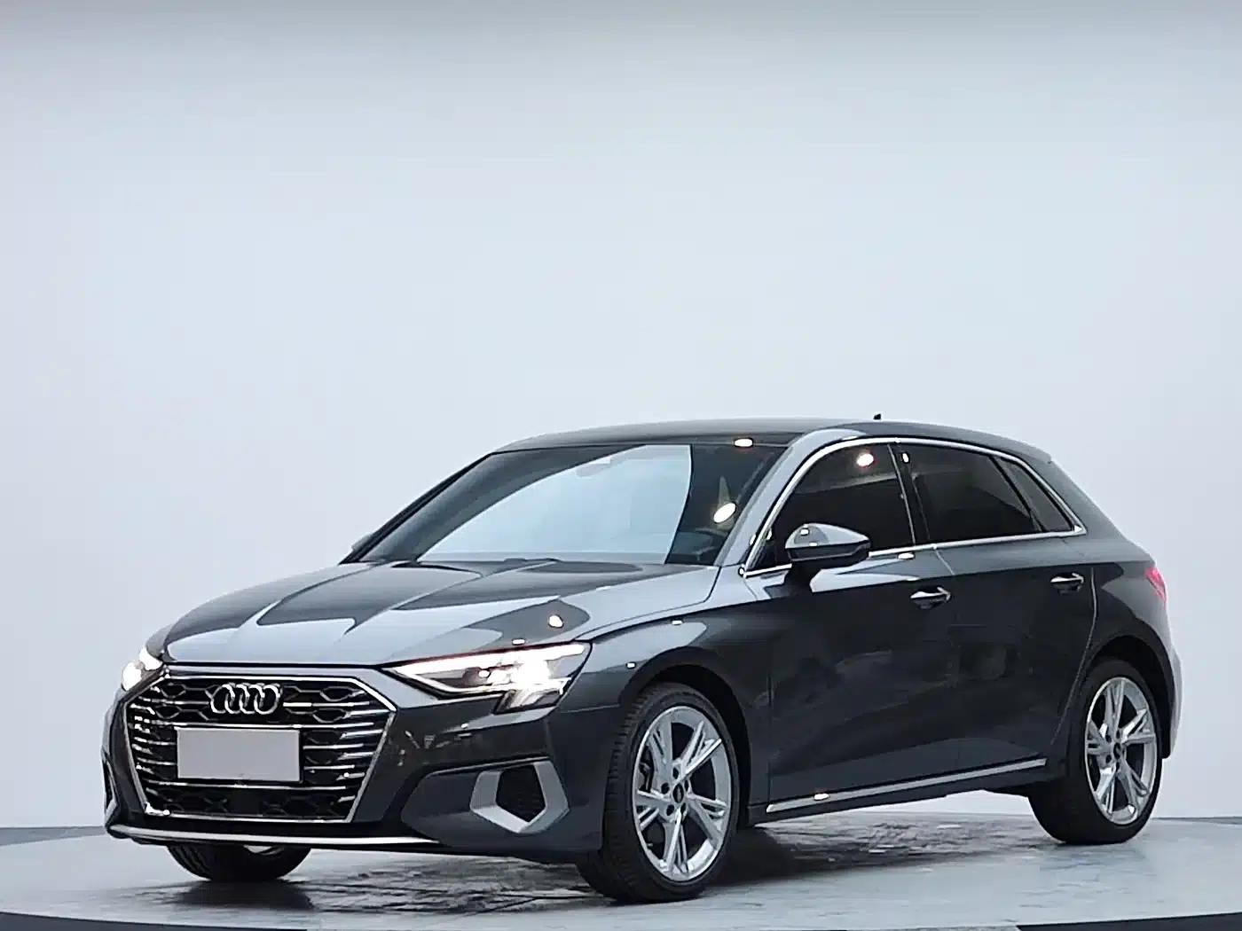 Audi A3 2023 Sportback 35 TFSI Fashionable Elegant Model — миниатюра 1