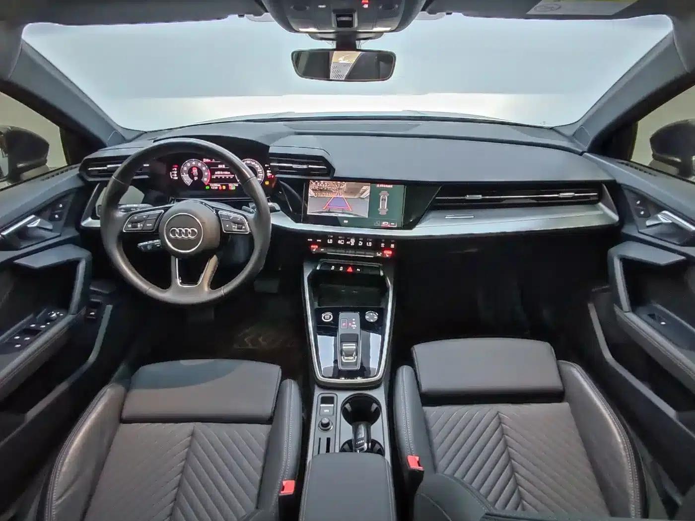 Audi A3 2023 Sportback 35 TFSI Fashionable Elegant Model — миниатюра 9