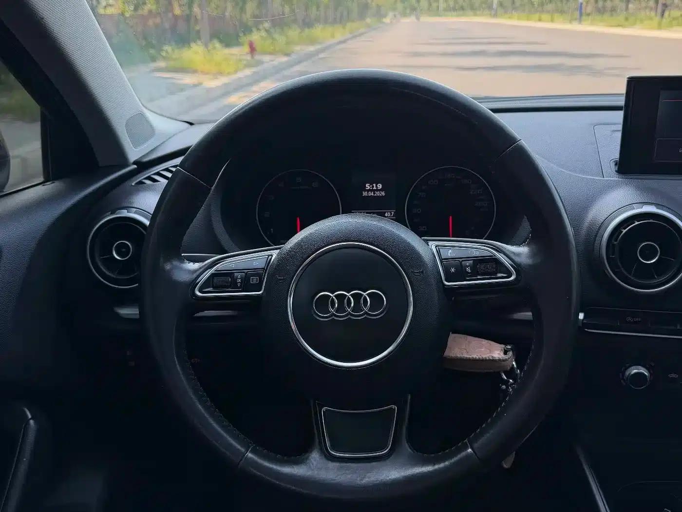 Audi A3 2014 Limousine 35 TFSI Automatic Fashion Edition — миниатюра 12
