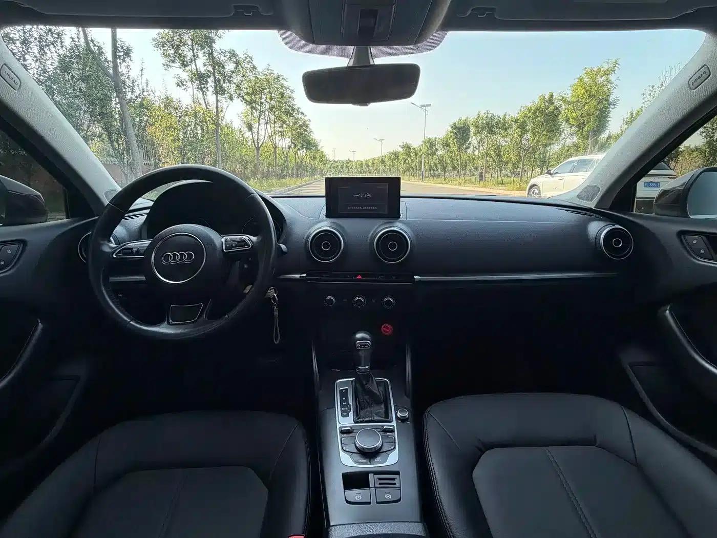 Audi A3 2014 Limousine 35 TFSI Automatic Fashion Edition — миниатюра 13