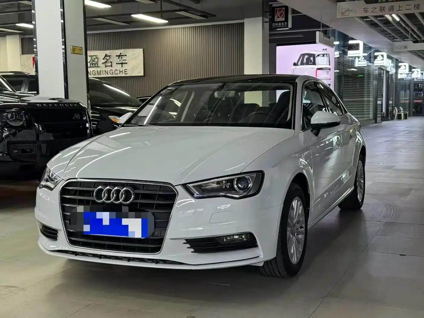 Audi A3 2014 Limousine 35 TFSI Automatic Fashion Edition — миниатюра 1