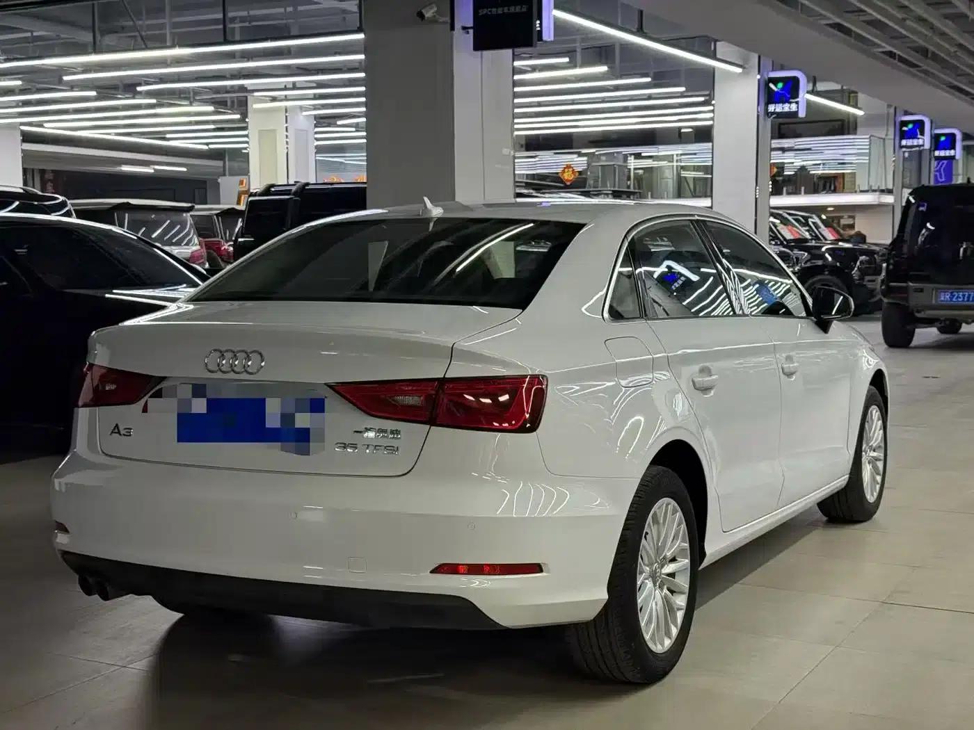 Audi A3 2014 Limousine 35 TFSI Automatic Fashion Edition — миниатюра 4