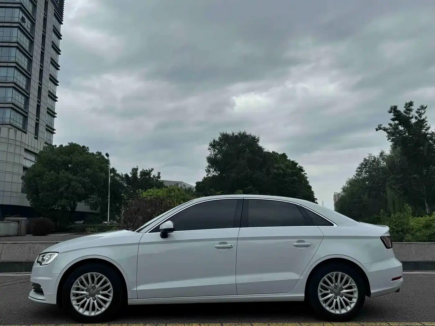 Audi A3 2016 Limousine 35 TFSI — миниатюра 3