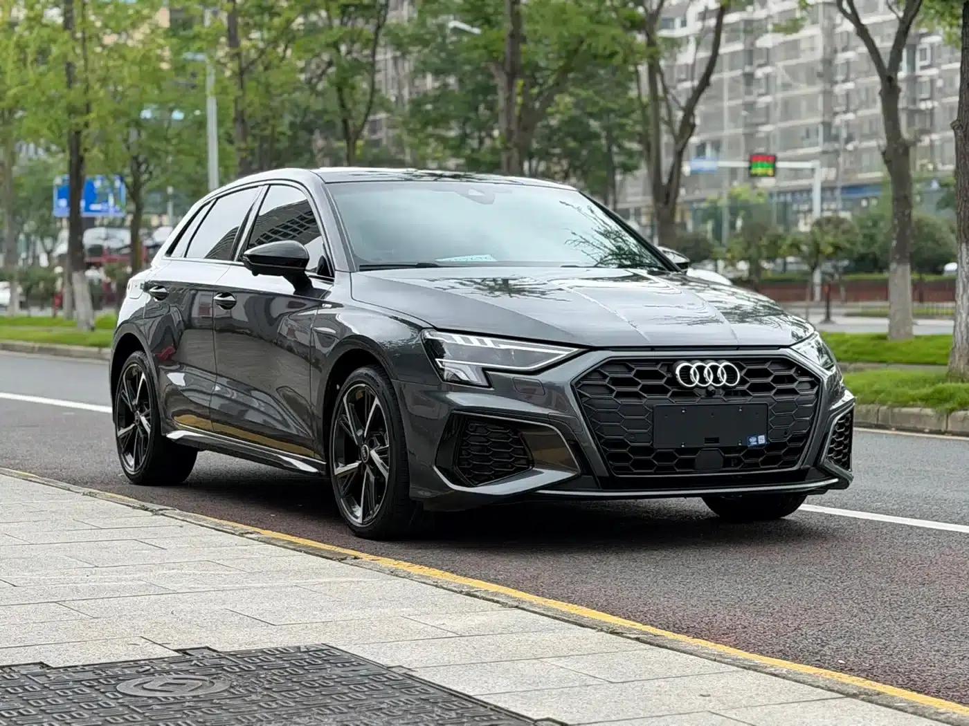 Audi A3 2022 Sportback 35 TFSI Fashion Sport — миниатюра 3