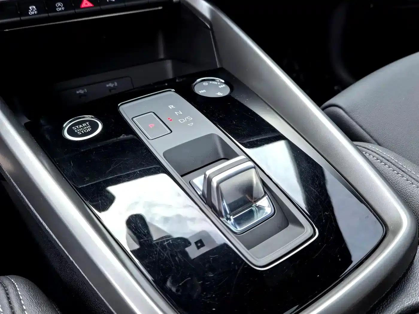 Audi A3 2023 Sportback 35 TFSI Fashion Sport — миниатюра 3