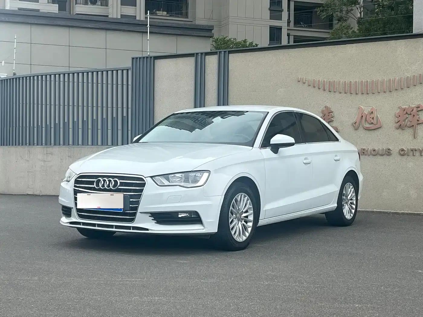 Audi A3 2016 Limousine 35 TFSI Progressive — миниатюра 1
