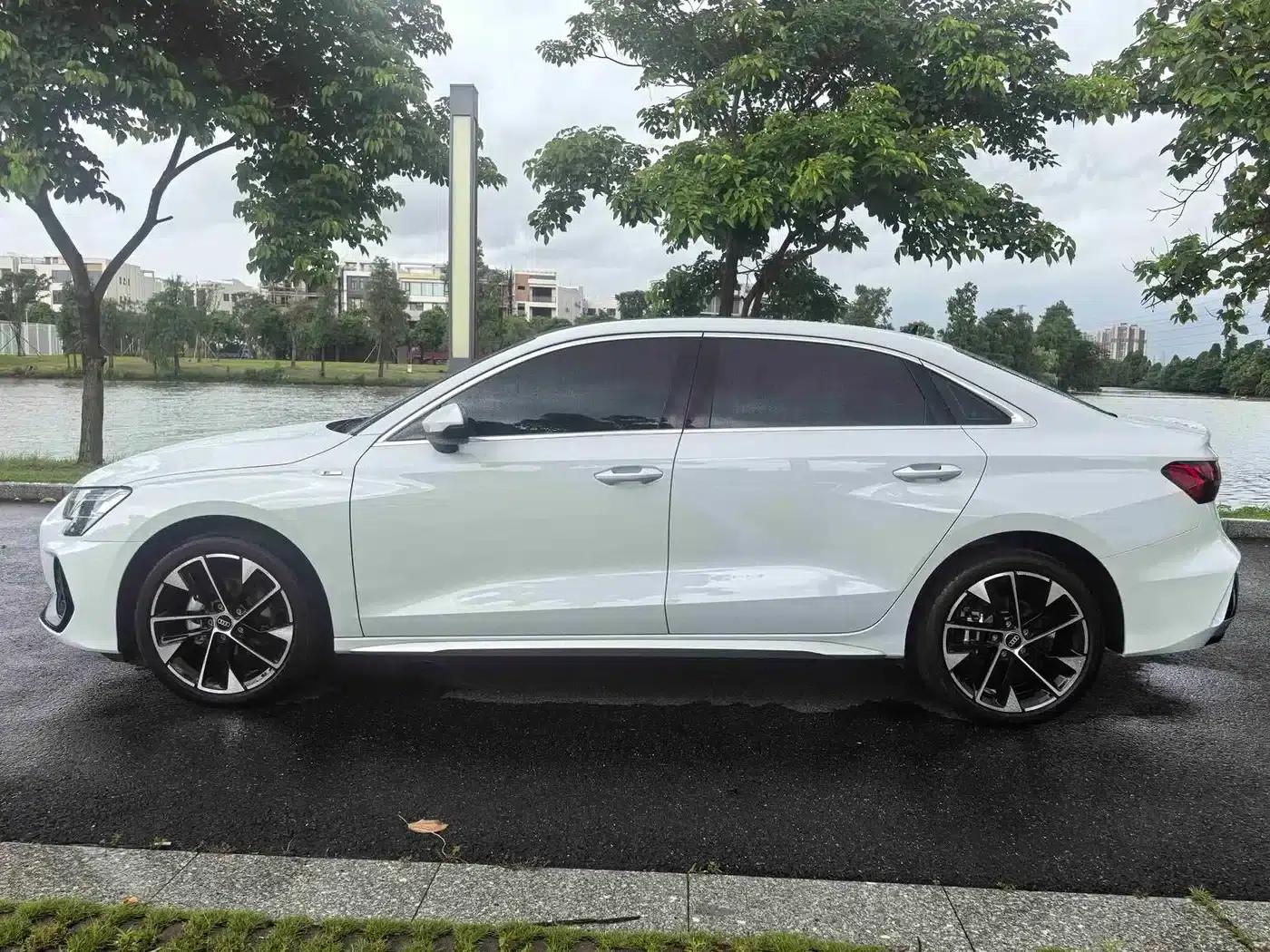 2026 Audi A3 A3L Limousine 35TFSI Flying Spur Luxury Edition — миниатюра 5