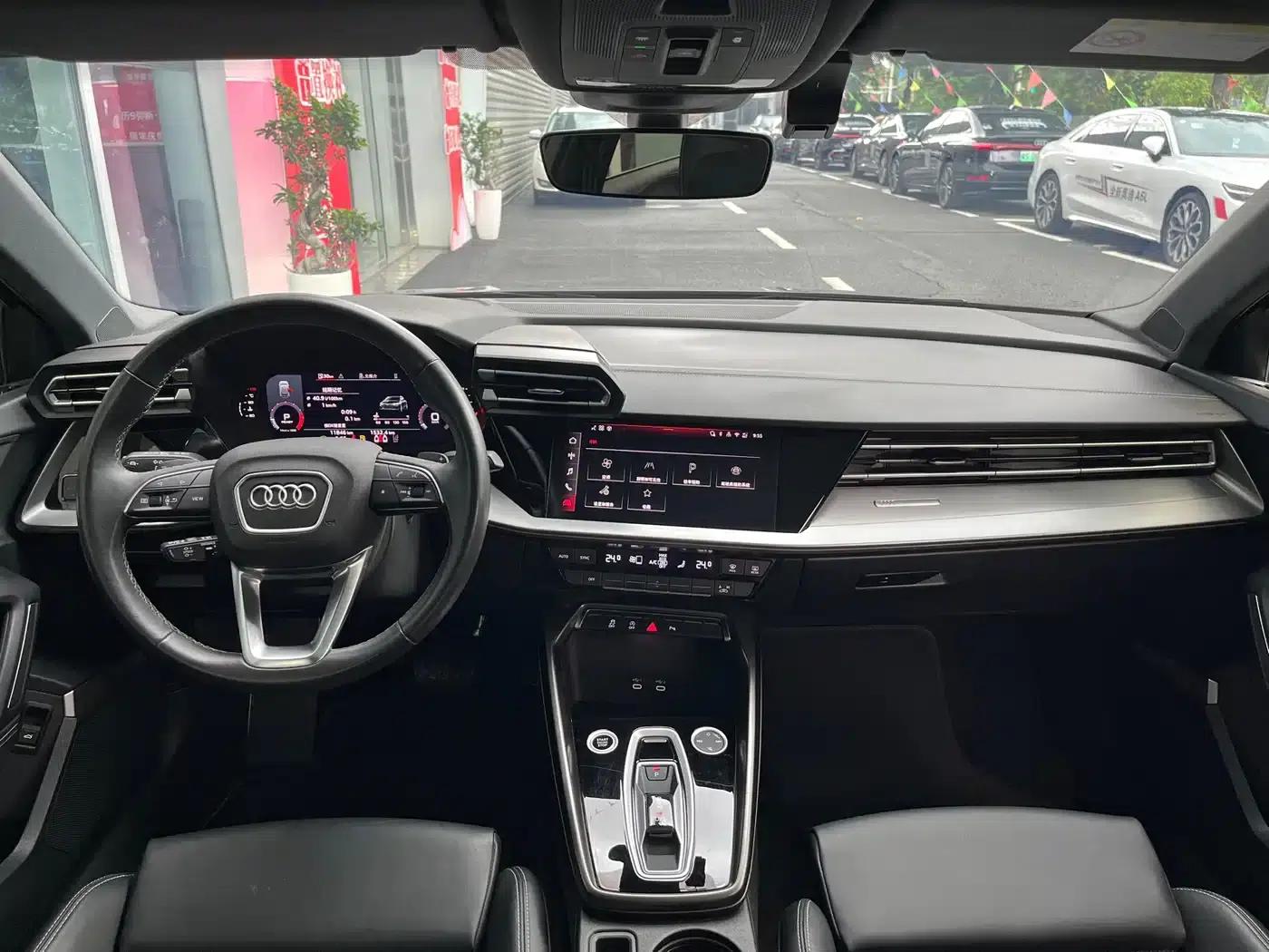 Audi A3 2026 Sportback 35TFSI Flying Spur Luxury Edition — миниатюра 15
