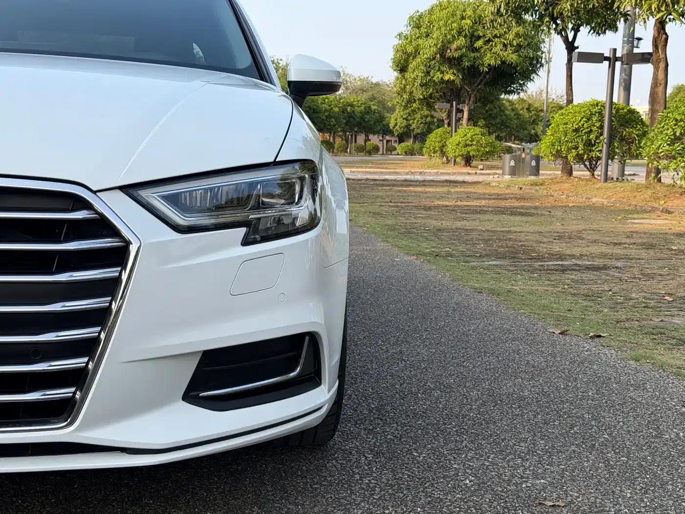 Audi A3 2018 30th Anniversary Edition Limousine 35 TFSI Fashion Model — миниатюра 4