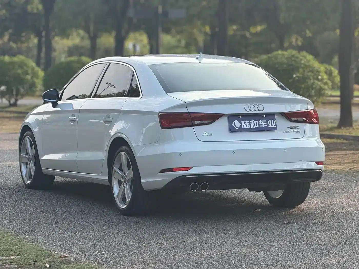 Audi A3 2018 30th Anniversary Edition Limousine 35 TFSI Fashion Model — миниатюра 6