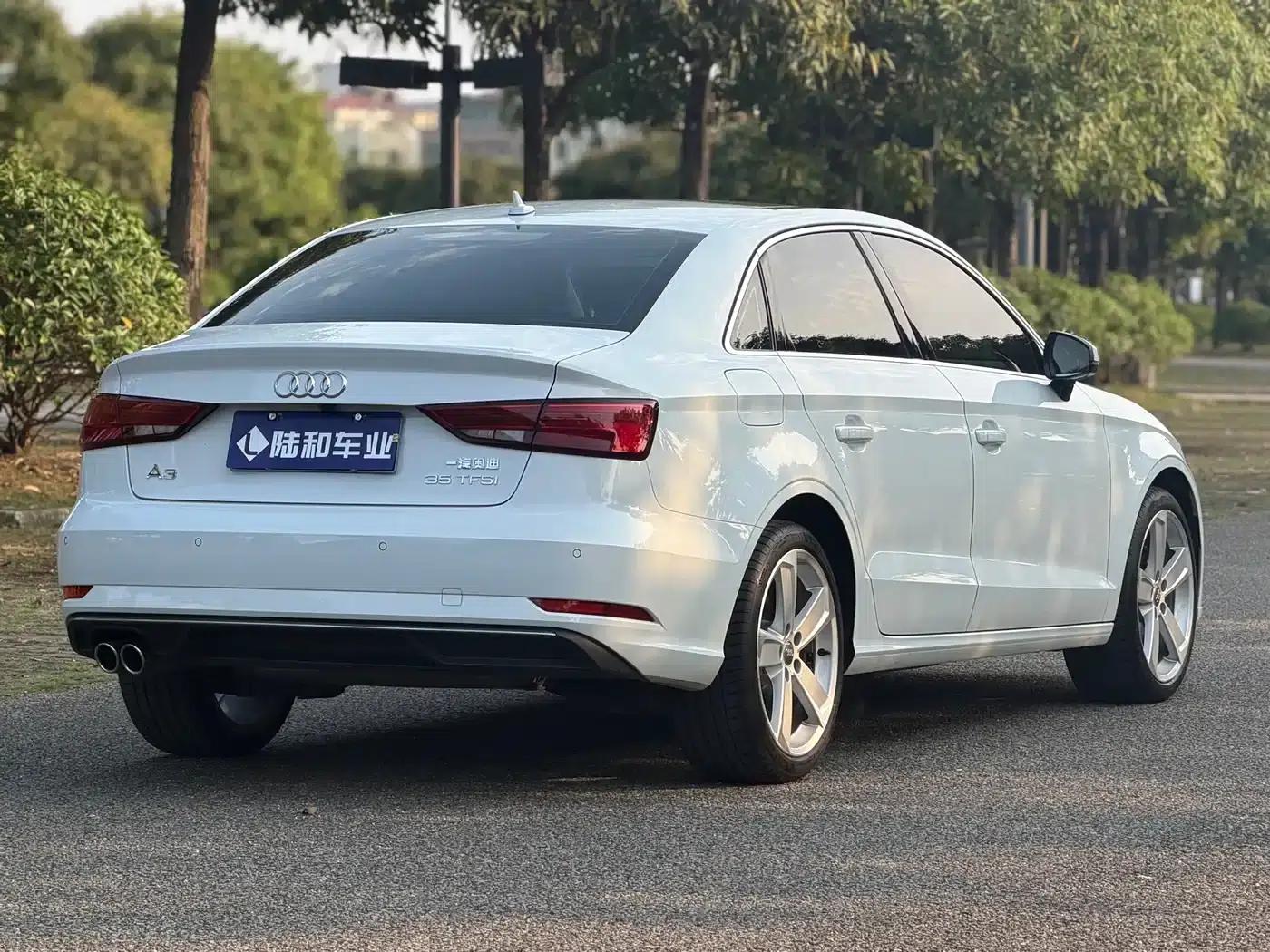 Audi A3 2018 30th Anniversary Edition Limousine 35 TFSI Fashion Model — миниатюра 7