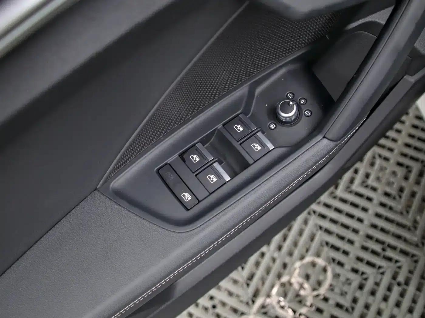 2023 Audi A3 A3L Limousine 35 TFSI Fashion Sport — миниатюра 6