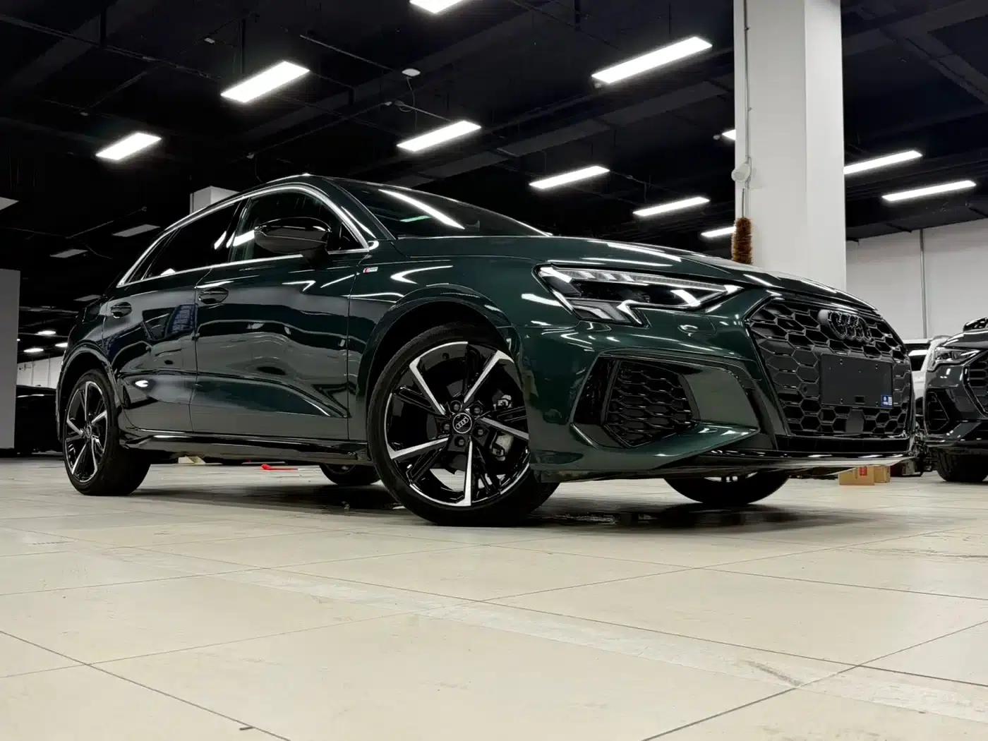 Audi A3 2023 Sportback 35 TFSI Fashion Sport — миниатюра 2