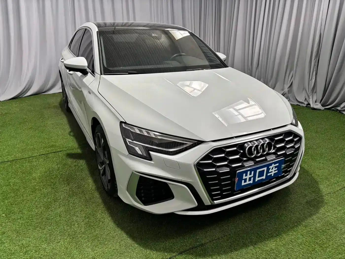 2022 Audi A3 A3L Limousine 35 TFSI Luxury Sport — миниатюра 3