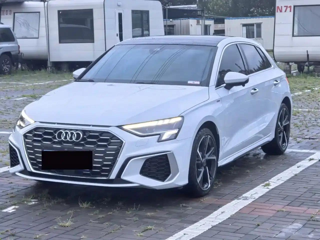 Audi A3 2023 Sportback 35 TFSI Fashion Sport — миниатюра 1