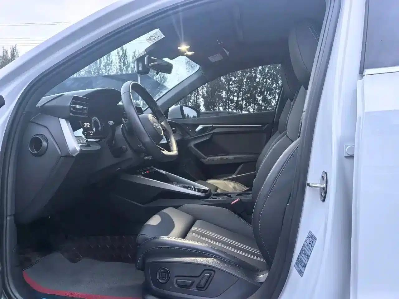 Audi A3 2023 Sportback 35 TFSI Fashion Sport — миниатюра 4