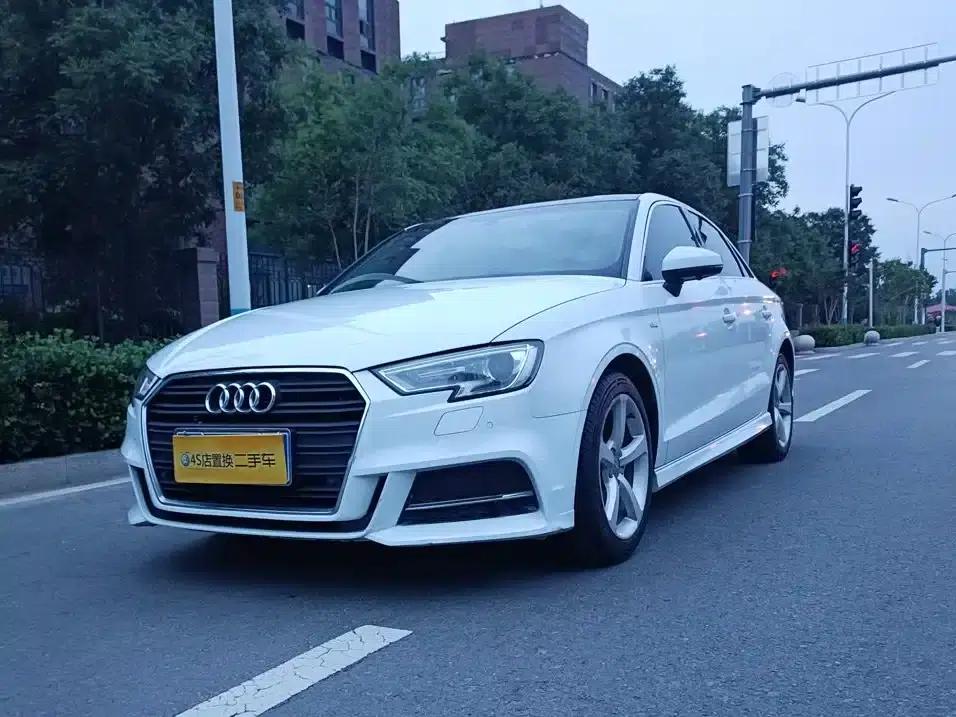 Audi A3 2017 Limousine 35 TFSI Fashion Edition — миниатюра 1