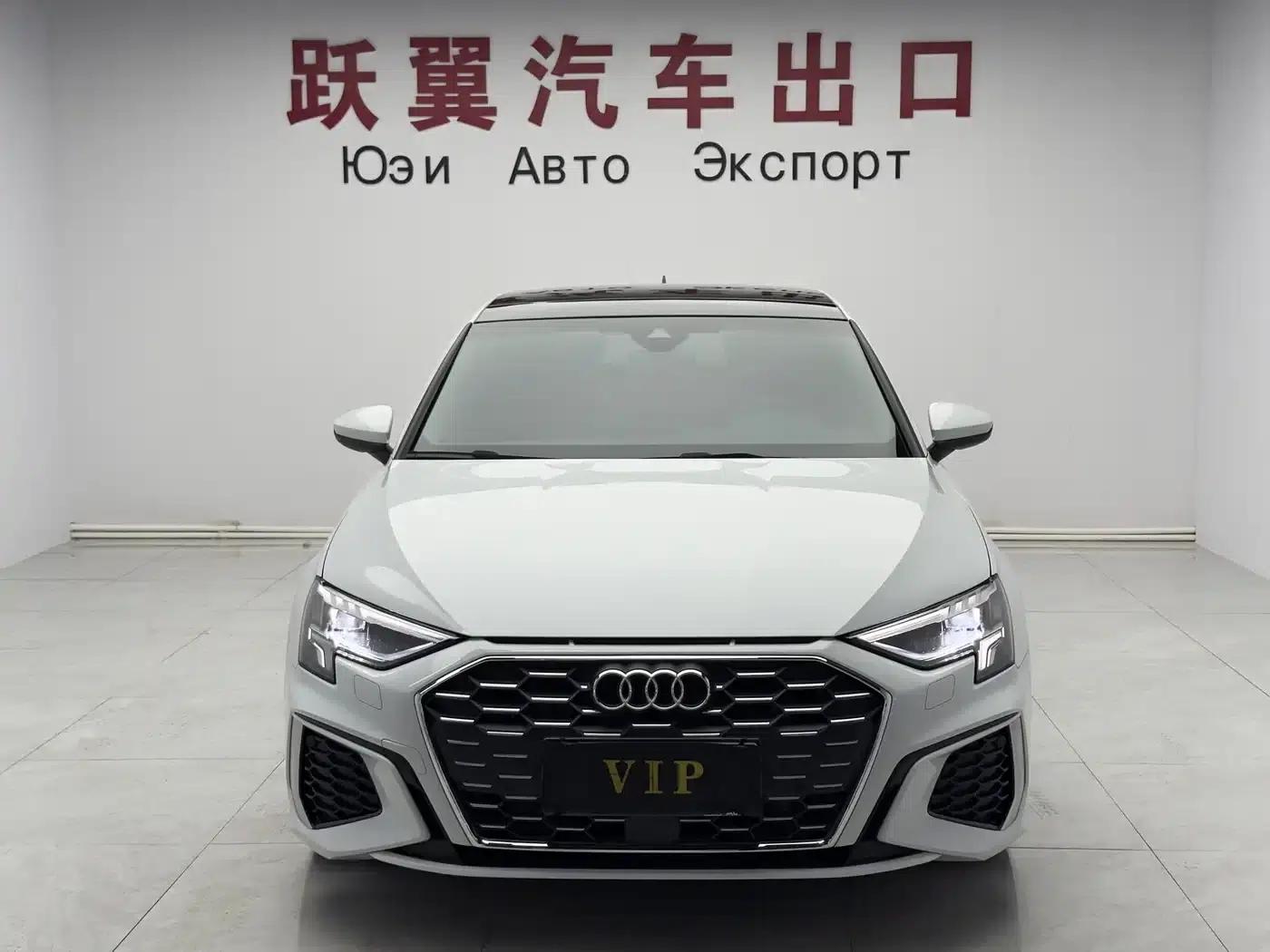 Audi A3 2023 Facelift Sportback 35 TFSI Fashion Sporty Model — миниатюра 2