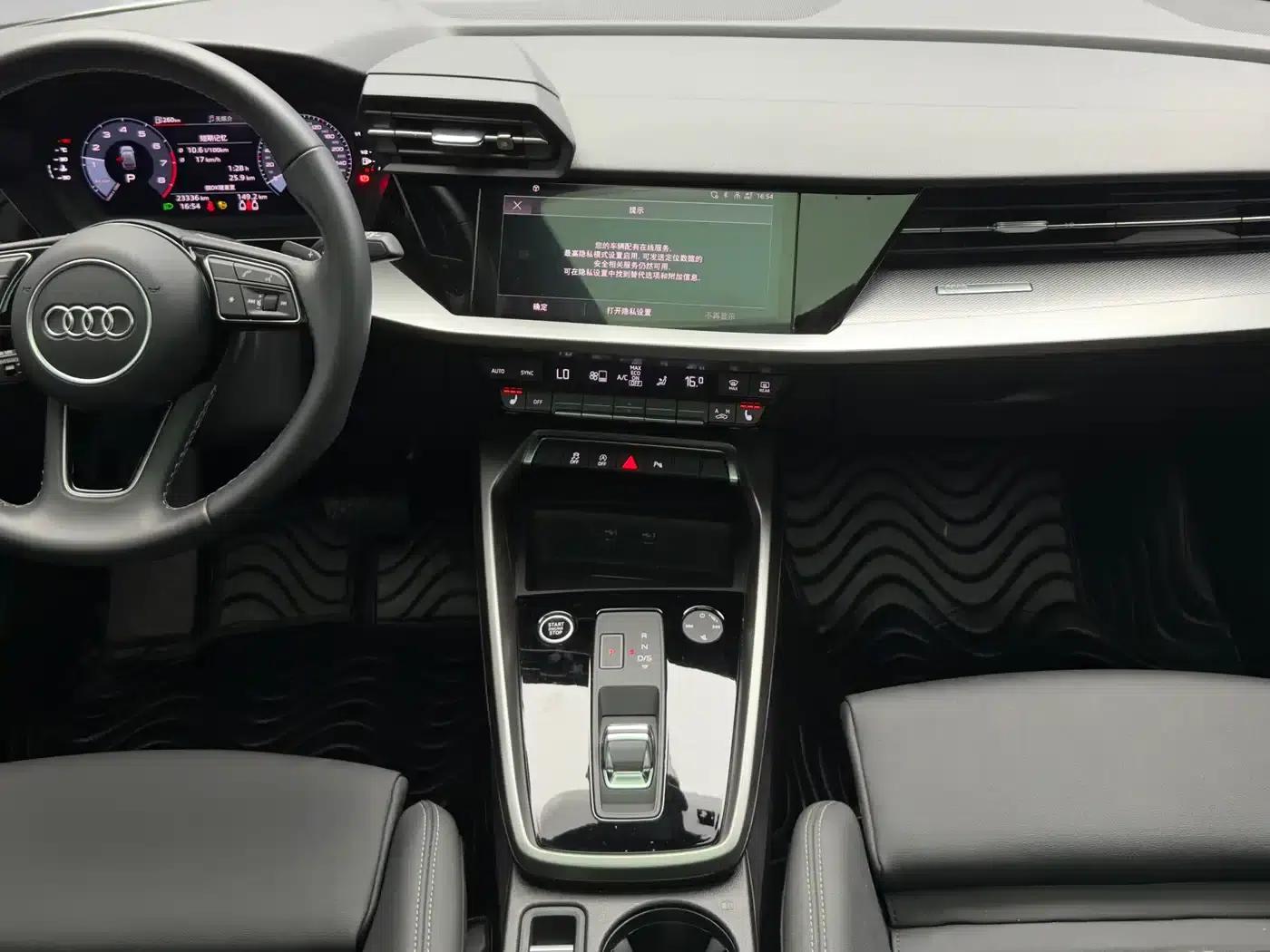 Audi A3 2023 Facelift Sportback 35 TFSI Fashion Sporty Model — миниатюра 20