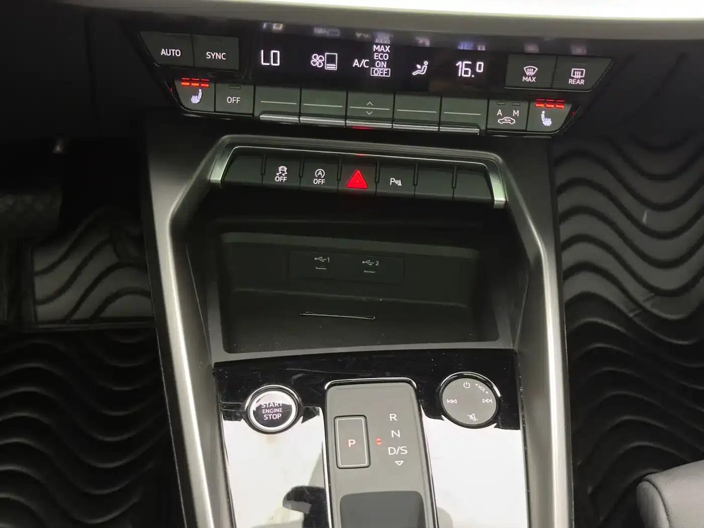 Audi A3 2023 Facelift Sportback 35 TFSI Fashion Sporty Model — миниатюра 21