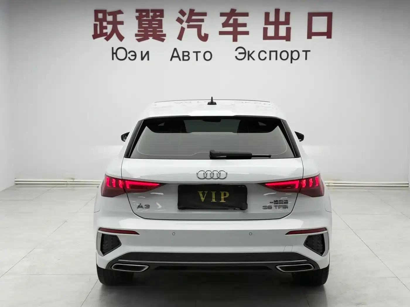 Audi A3 2023 Facelift Sportback 35 TFSI Fashion Sporty Model — миниатюра 5