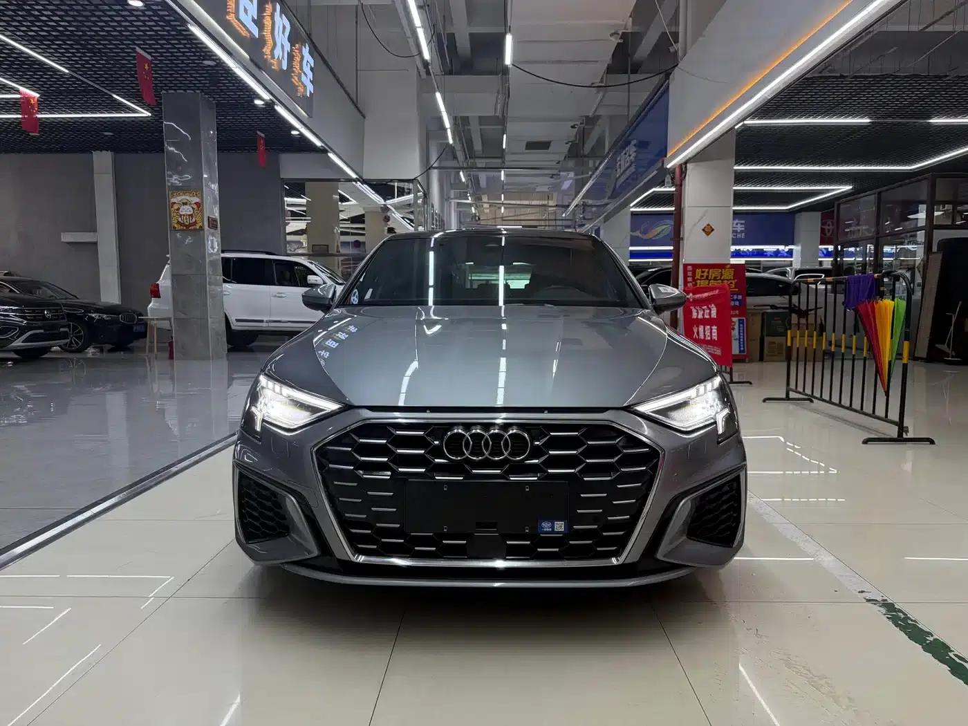 Audi A3 2023 Facelift Sportback 35 TFSI Fashion Sporty Model — миниатюра 2