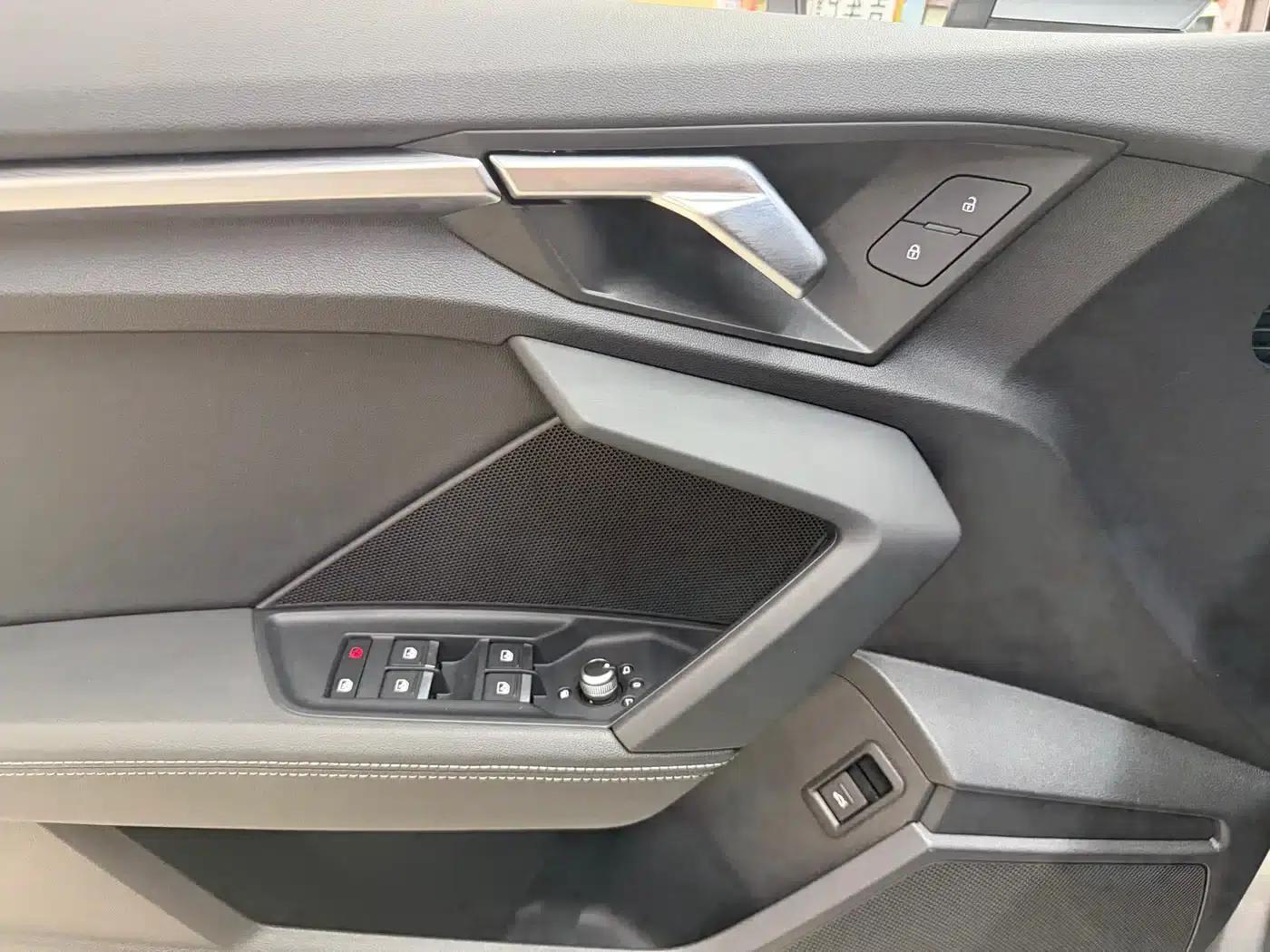 Audi A3 2023 Facelift Sportback 35 TFSI Fashion Sporty Model — миниатюра 11