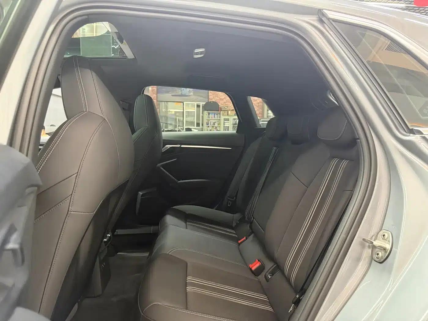 Audi A3 2023 Facelift Sportback 35 TFSI Fashion Sporty Model — миниатюра 14