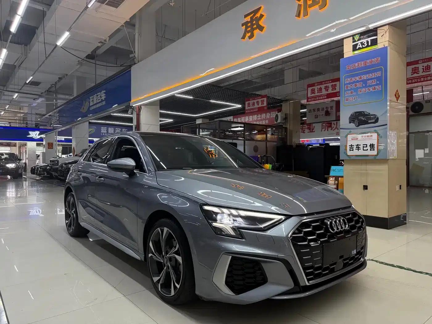 Audi A3 2023 Facelift Sportback 35 TFSI Fashion Sporty Model — миниатюра 3