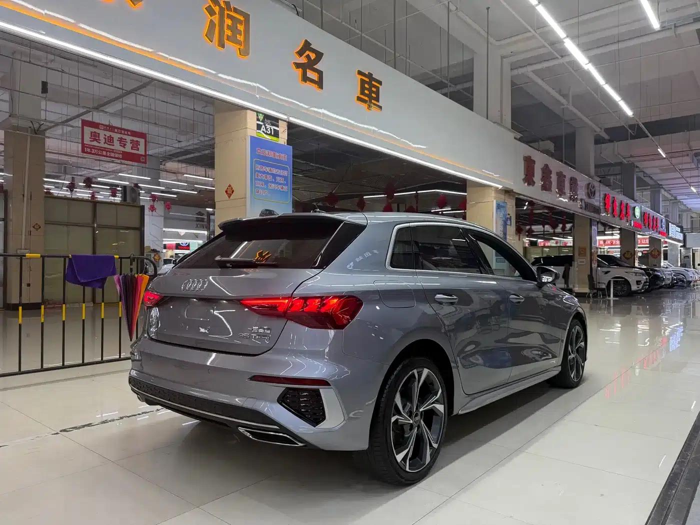 Audi A3 2023 Facelift Sportback 35 TFSI Fashion Sporty Model — миниатюра 8