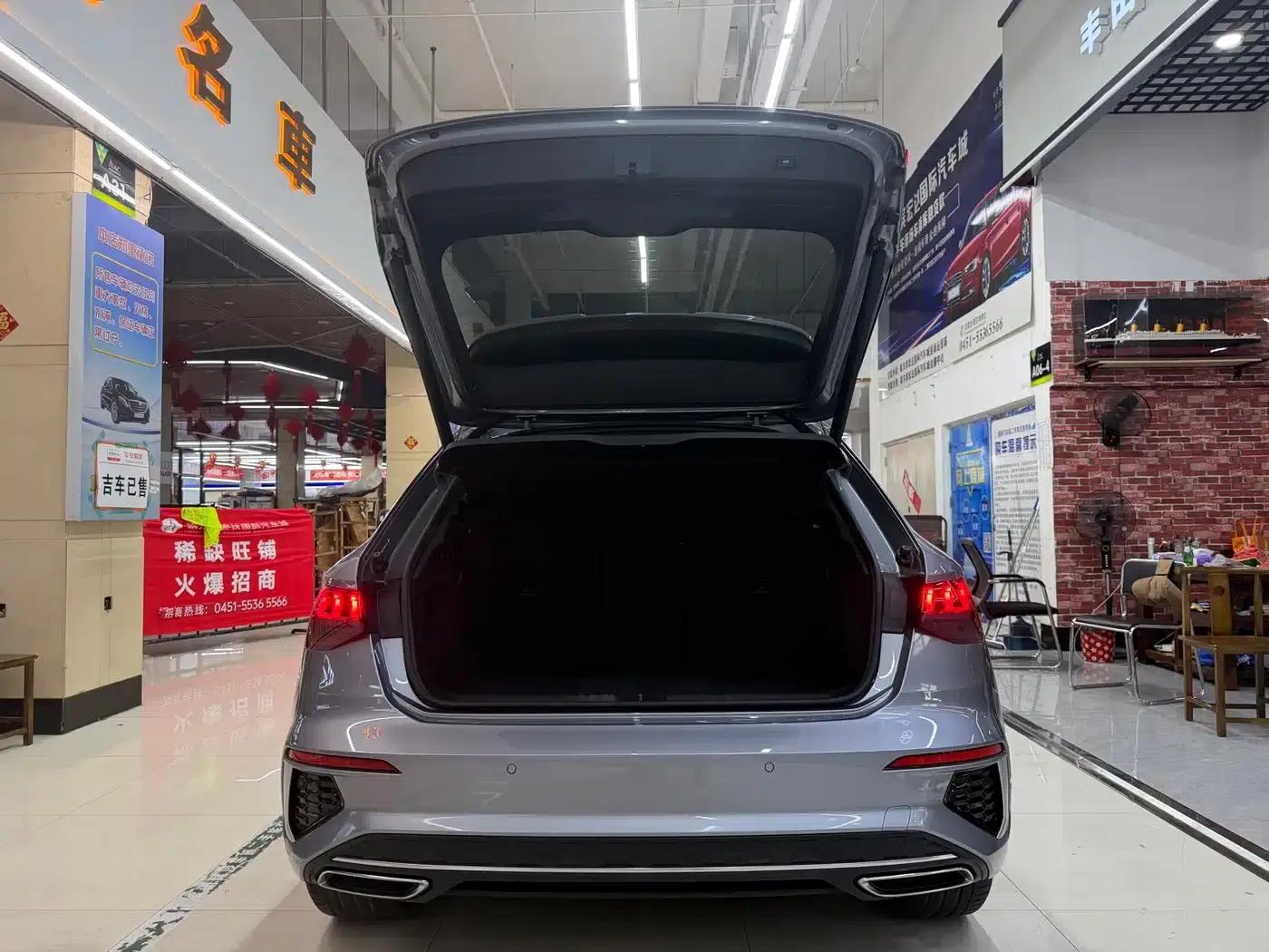 Audi A3 2023 Facelift Sportback 35 TFSI Fashion Sporty Model — миниатюра 9