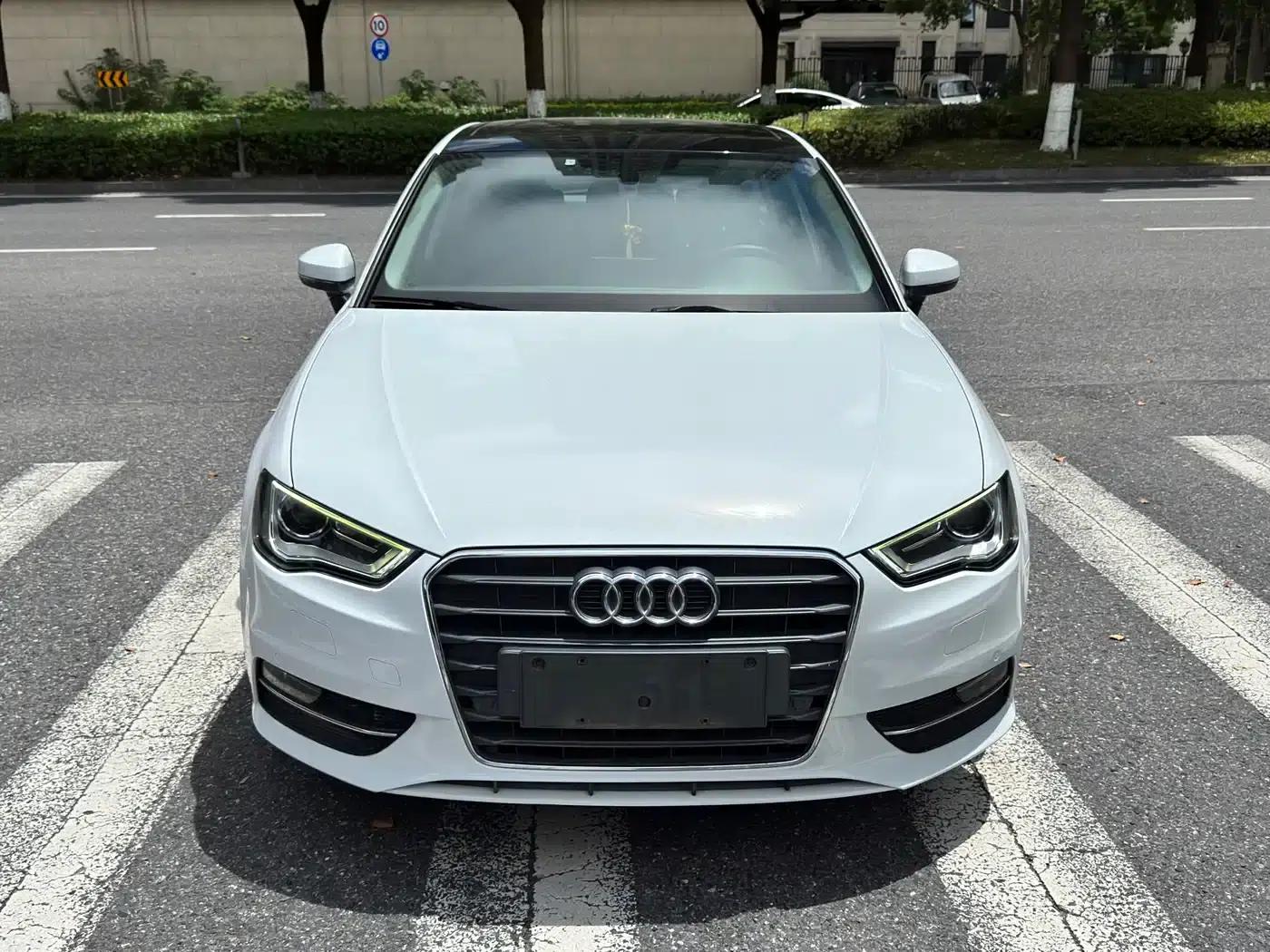 Audi A3 2016 Sportback 35 TFSI Leading Edition — миниатюра 2