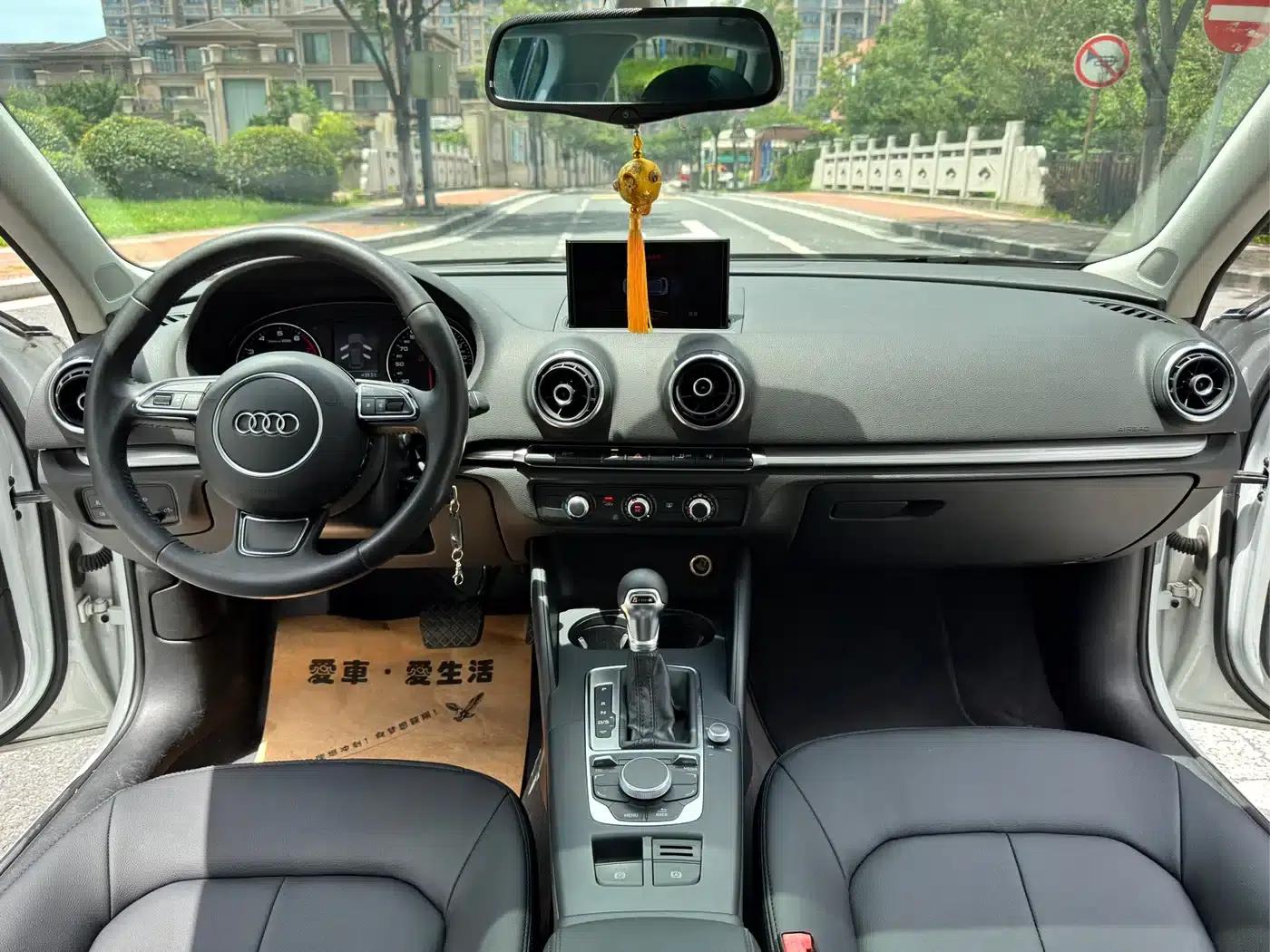 Audi A3 2016 Sportback 35 TFSI Leading Edition — миниатюра 12