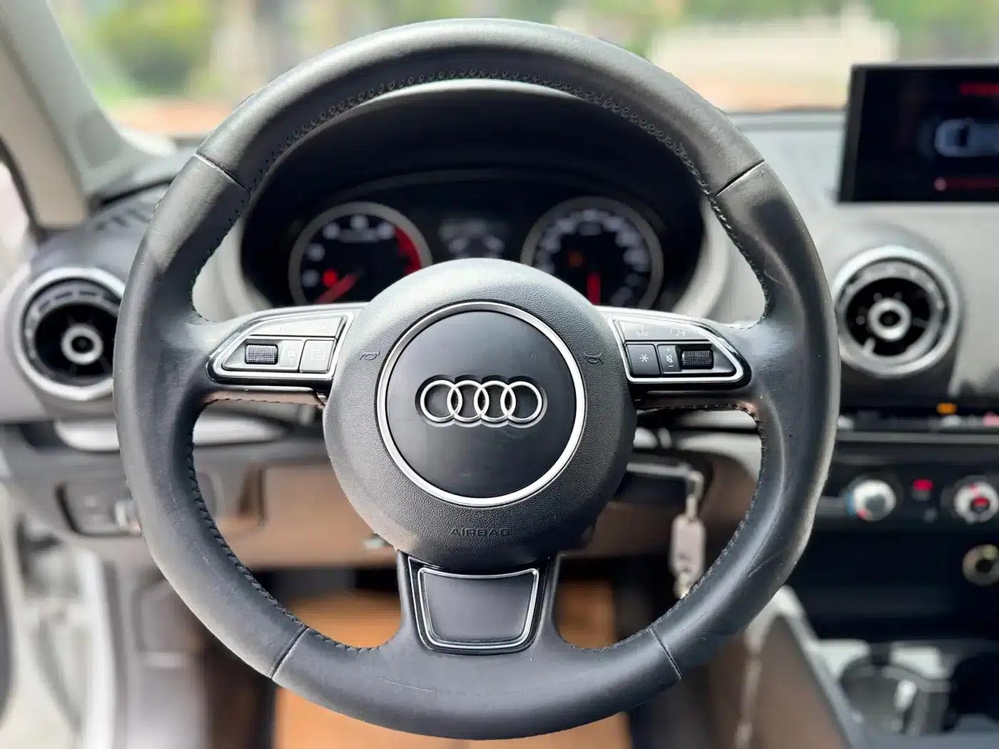 Audi A3 2016 Sportback 35 TFSI Leading Edition — миниатюра 13