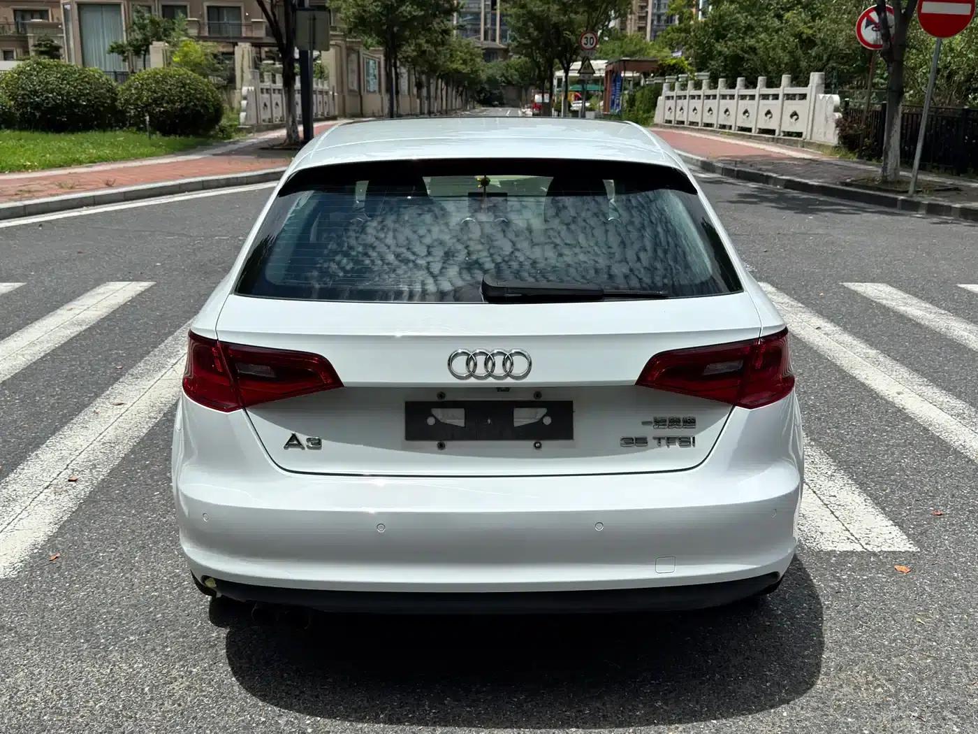 Audi A3 2016 Sportback 35 TFSI Leading Edition — миниатюра 5