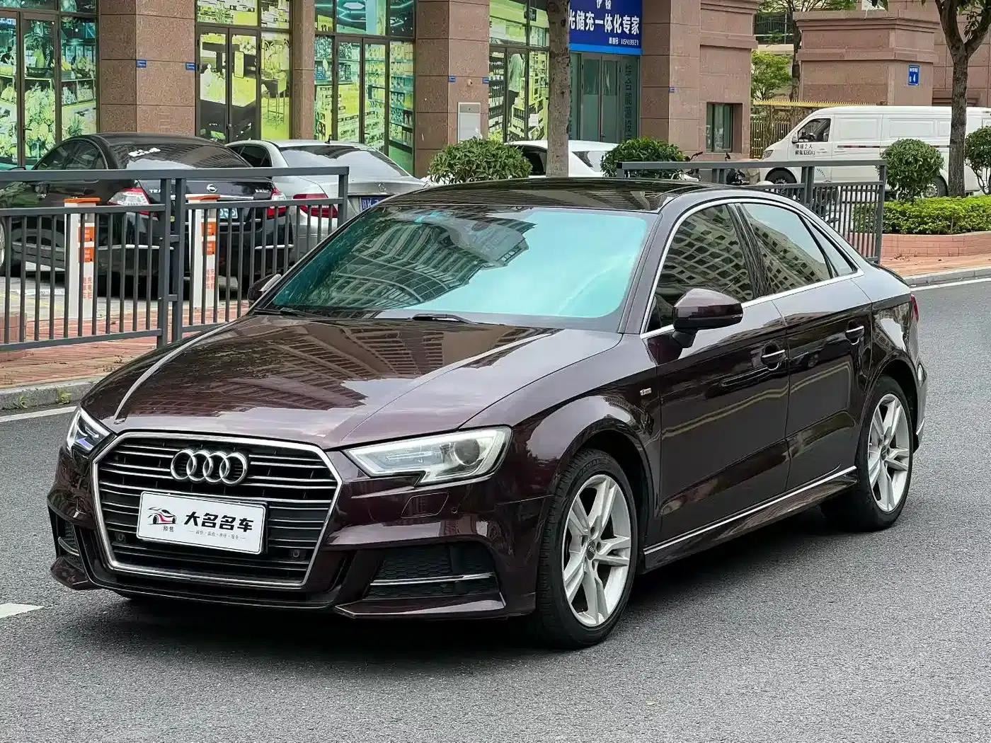 Audi A3 2018 30th Anniversary Edition Limousine 35 TFSI Fashion Model — миниатюра 1