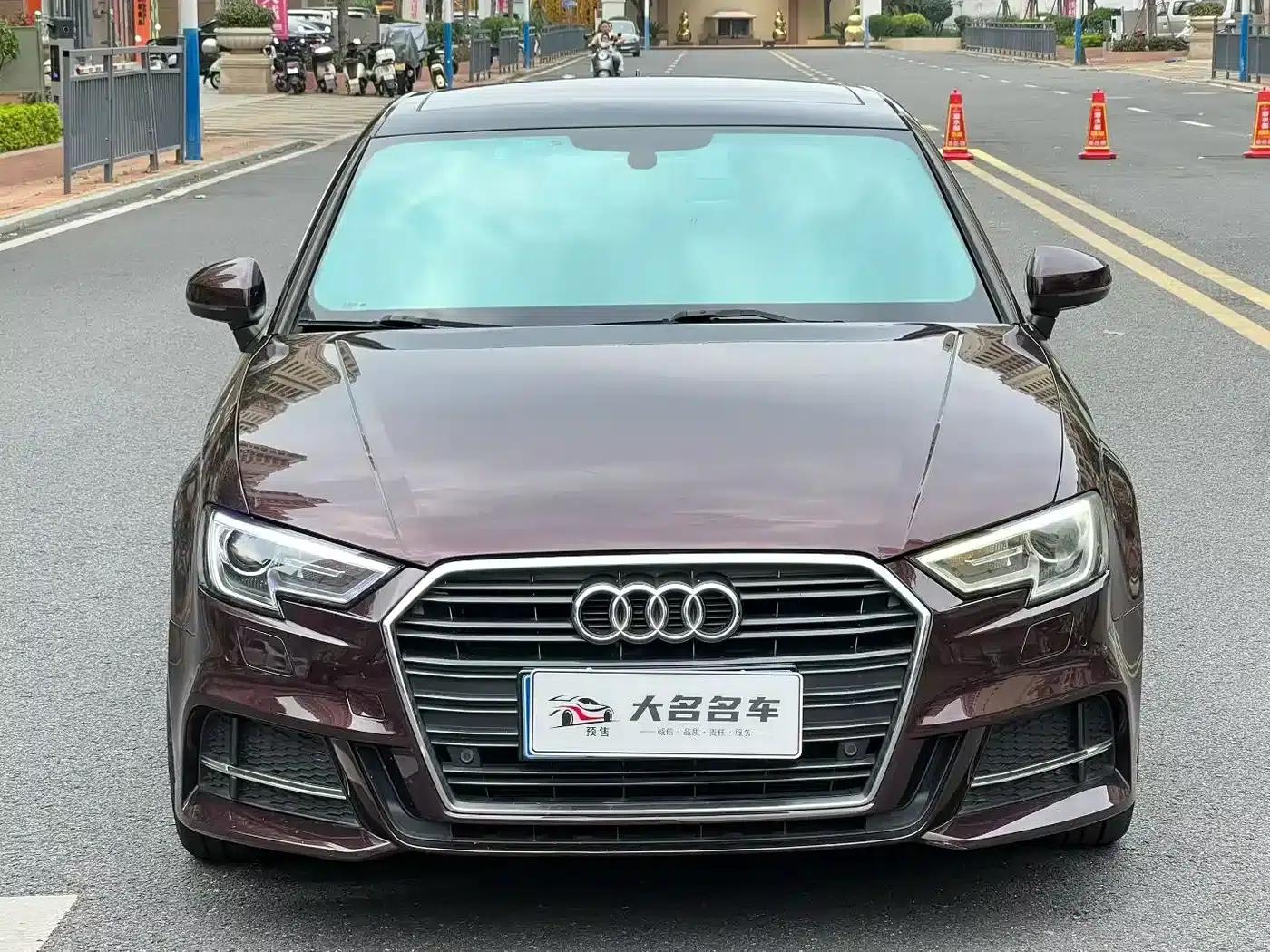 Audi A3 2018 30th Anniversary Edition Limousine 35 TFSI Fashion Model — миниатюра 2