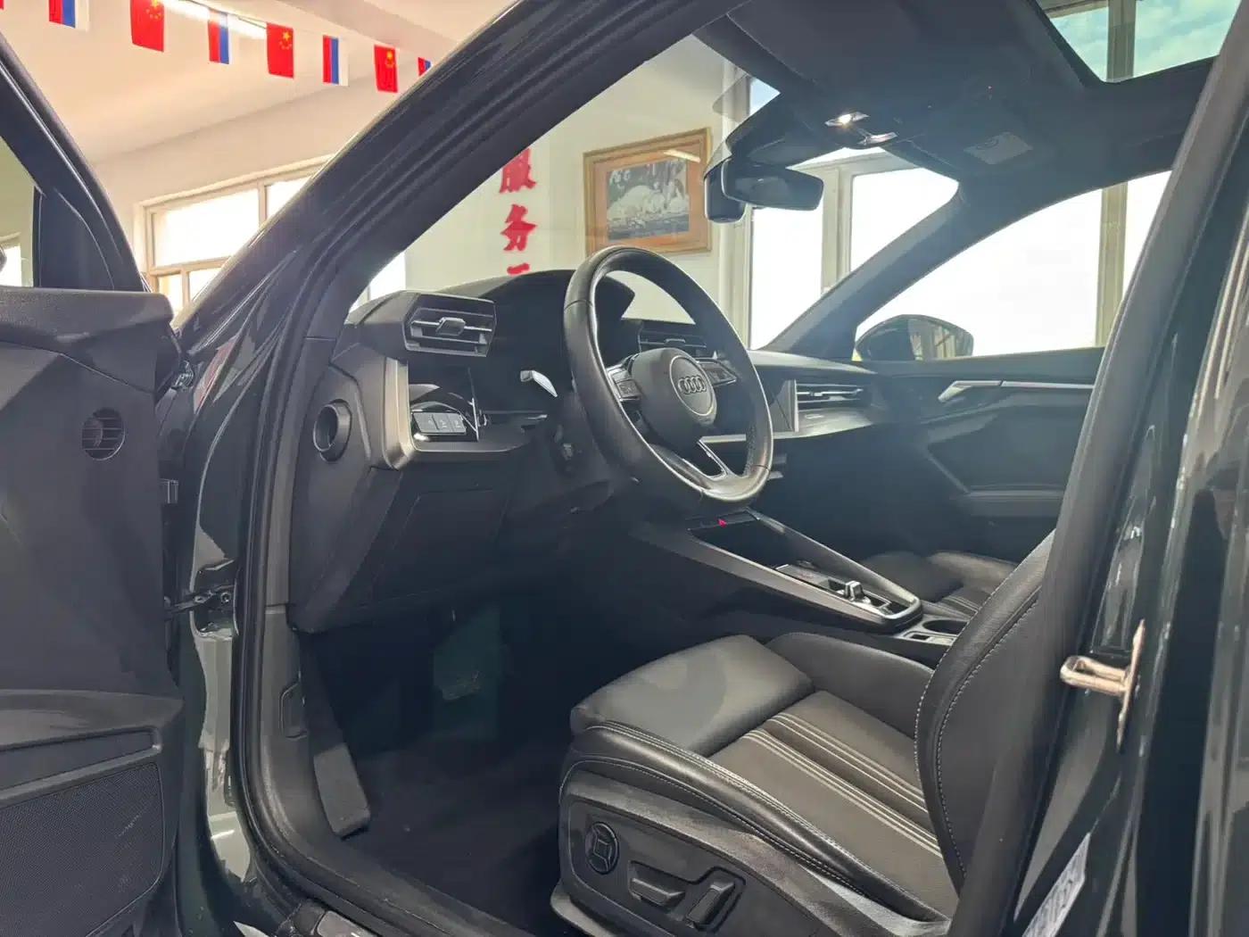 Audi A3 2023 Facelift A3L Limousine 35 TFSI Sporty Edition — миниатюра 7