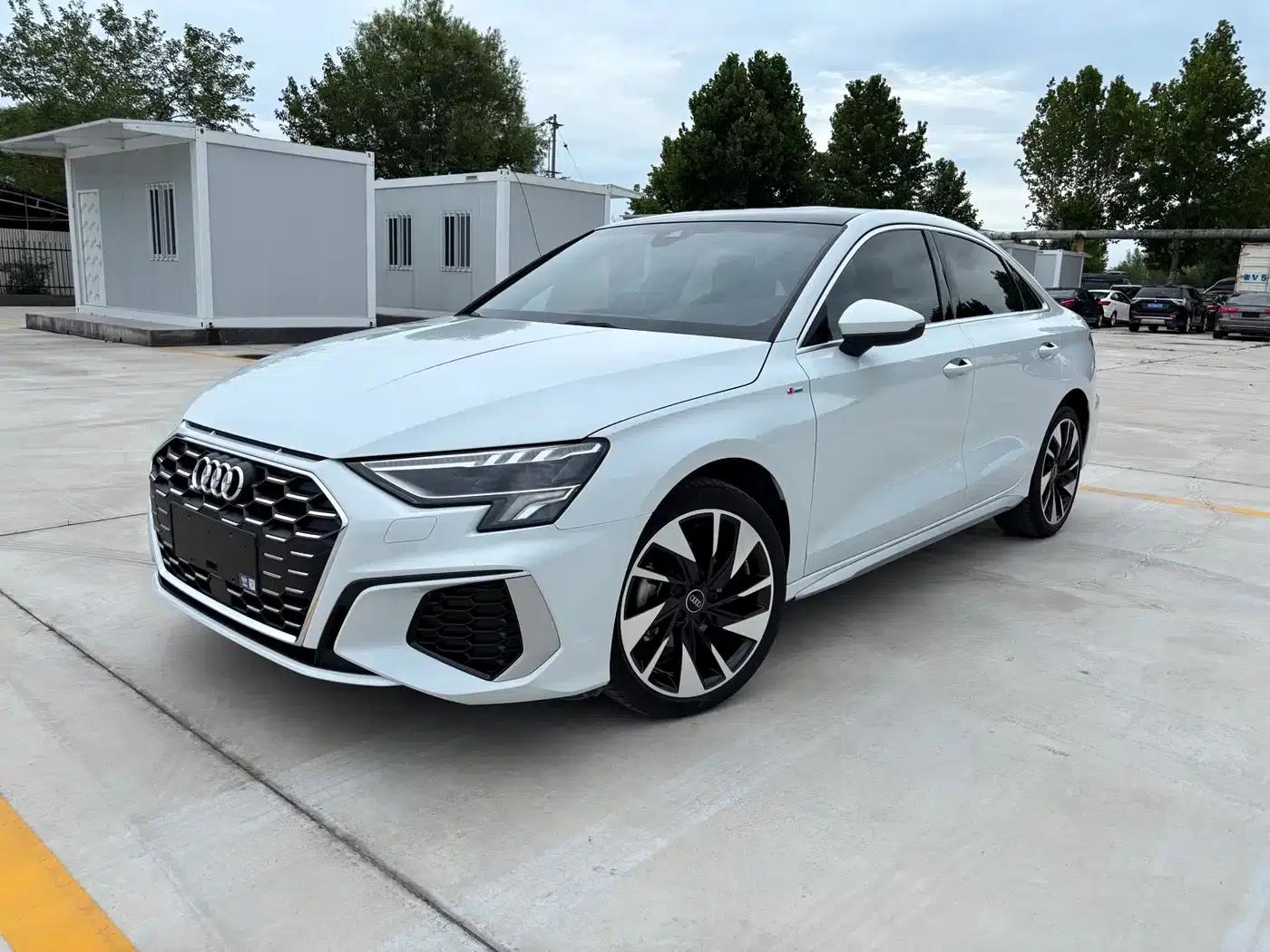 Audi A3 2023 Facelift A3L Limousine 35 TFSI Sporty Edition — миниатюра 1