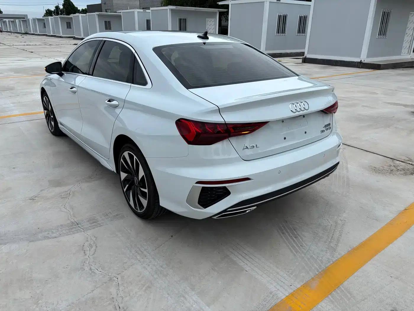 Audi A3 2023 Facelift A3L Limousine 35 TFSI Sporty Edition — миниатюра 3